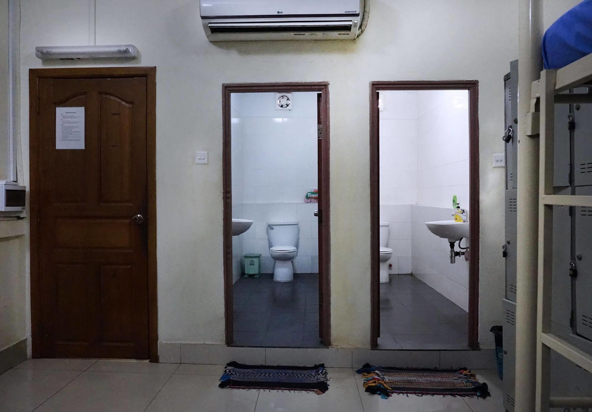 Riverside Backpackers Phnom Penh Dış mekan fotoğraf