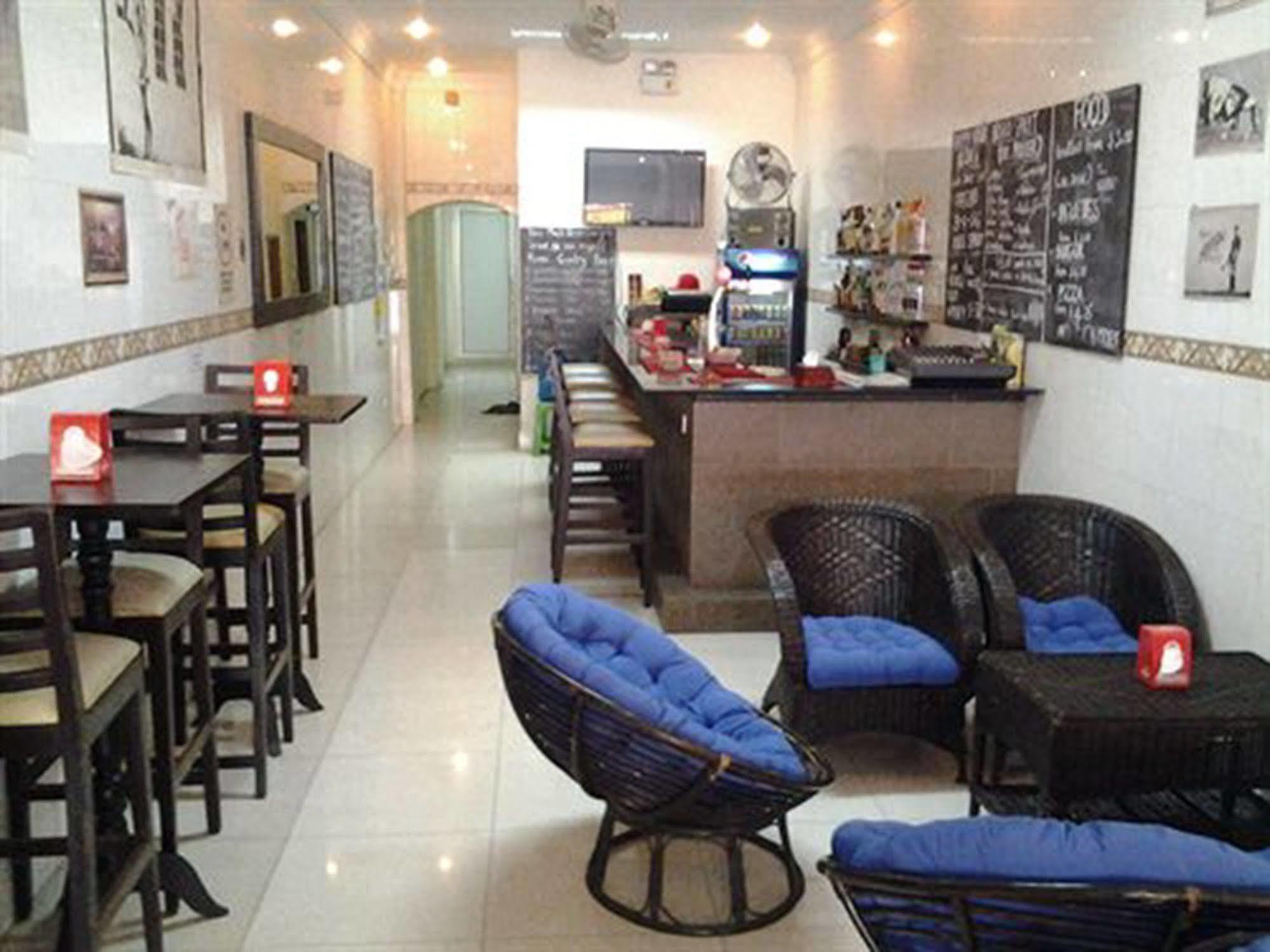 Riverside Backpackers Phnom Penh Dış mekan fotoğraf
