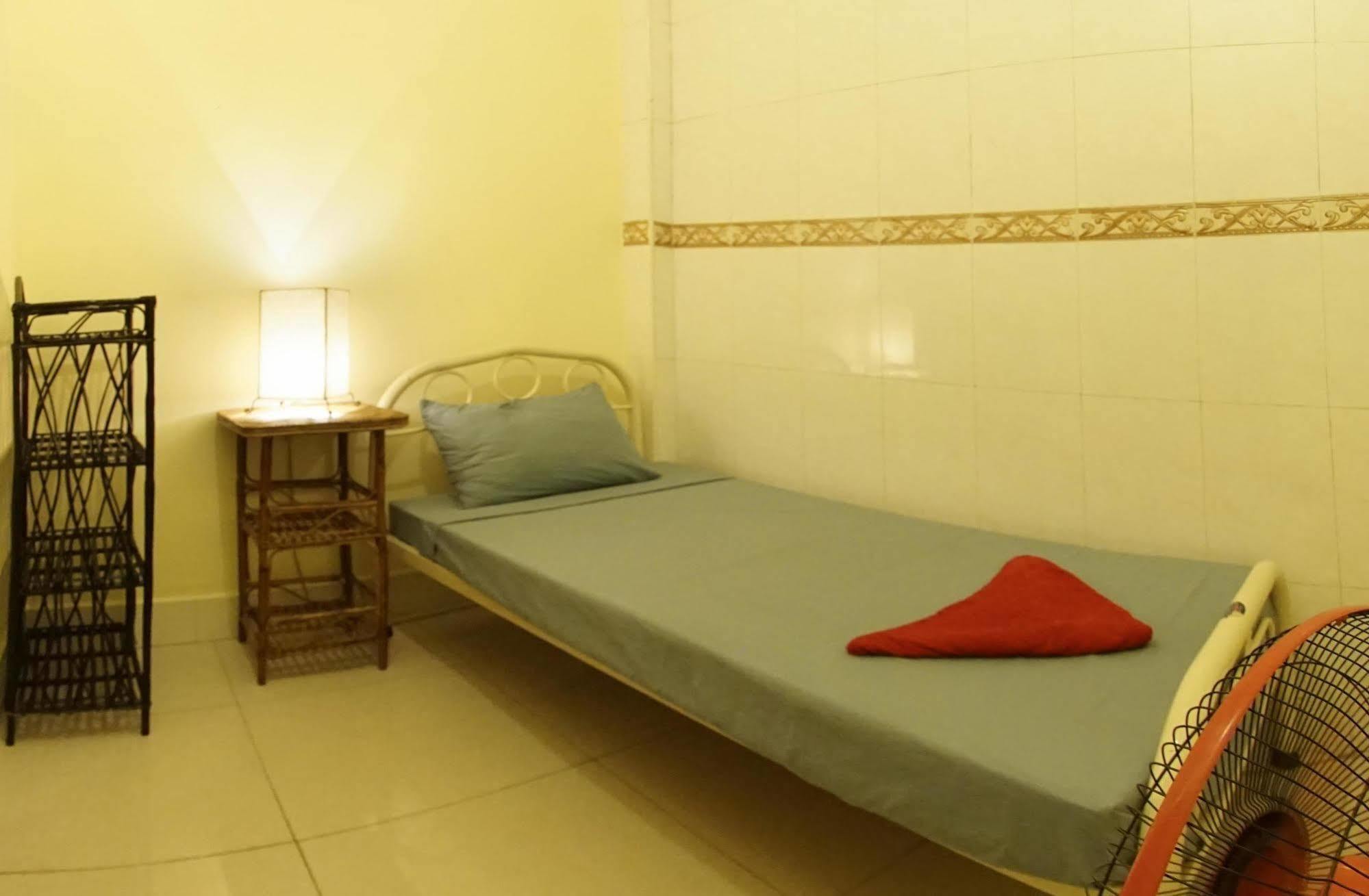 Riverside Backpackers Phnom Penh Dış mekan fotoğraf