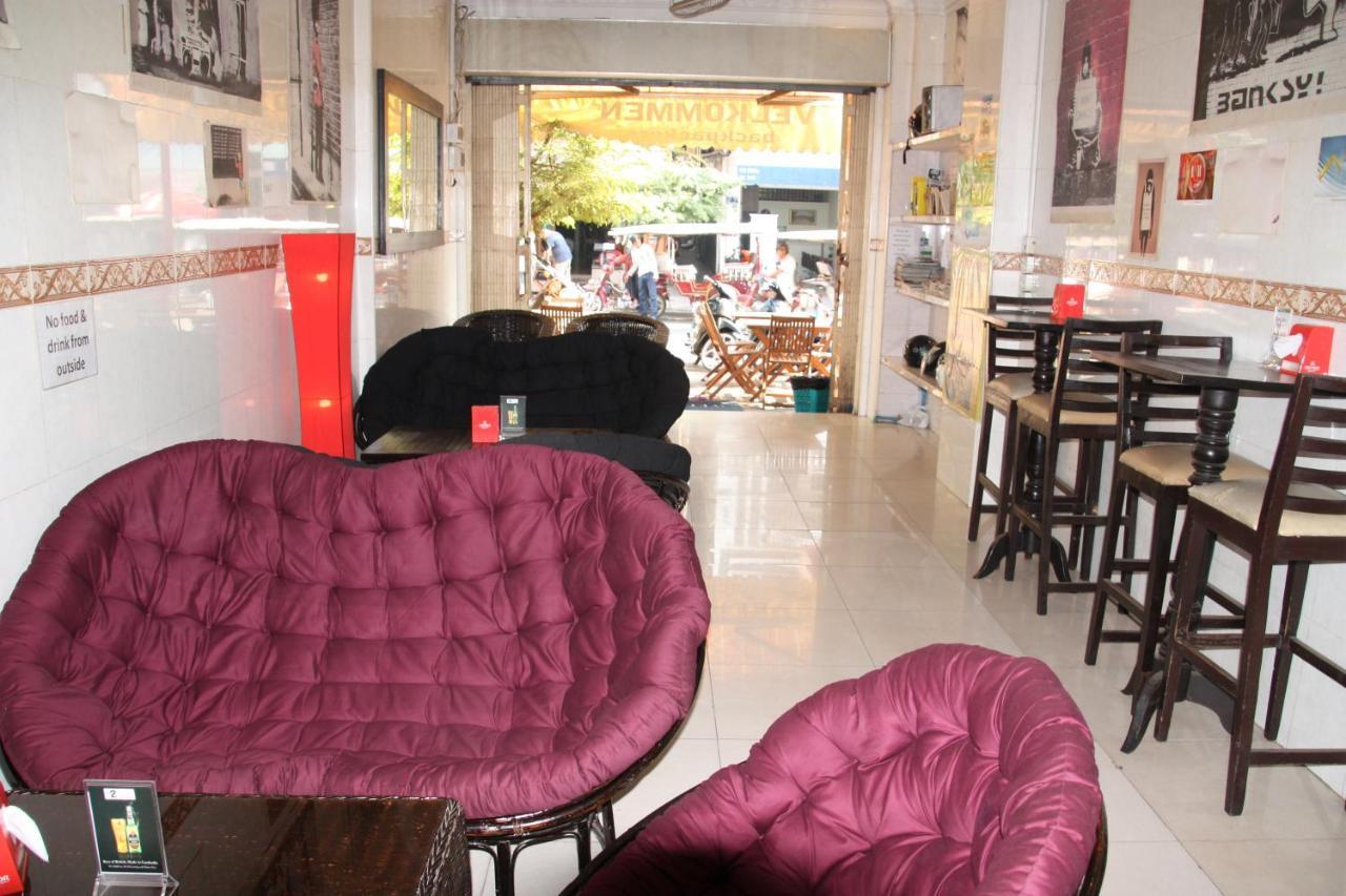Riverside Backpackers Phnom Penh Dış mekan fotoğraf